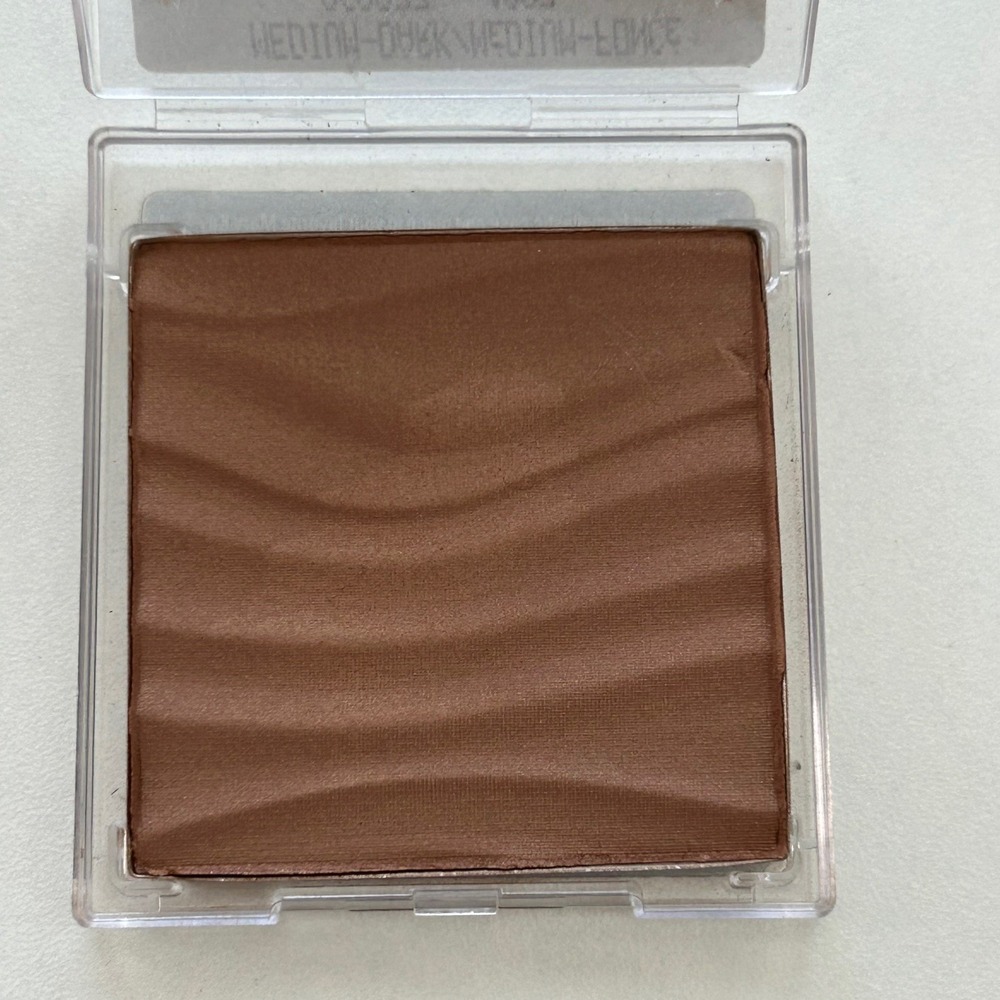 Mary Kay Bronzing Powder ~ Medium Dark ~ 069077 ~ NEW NOS